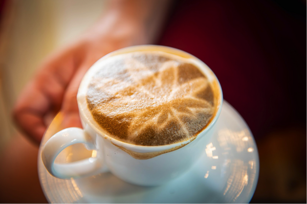 Aceite de CBD en el café: ¿Te dará este par una mañana sosegada?